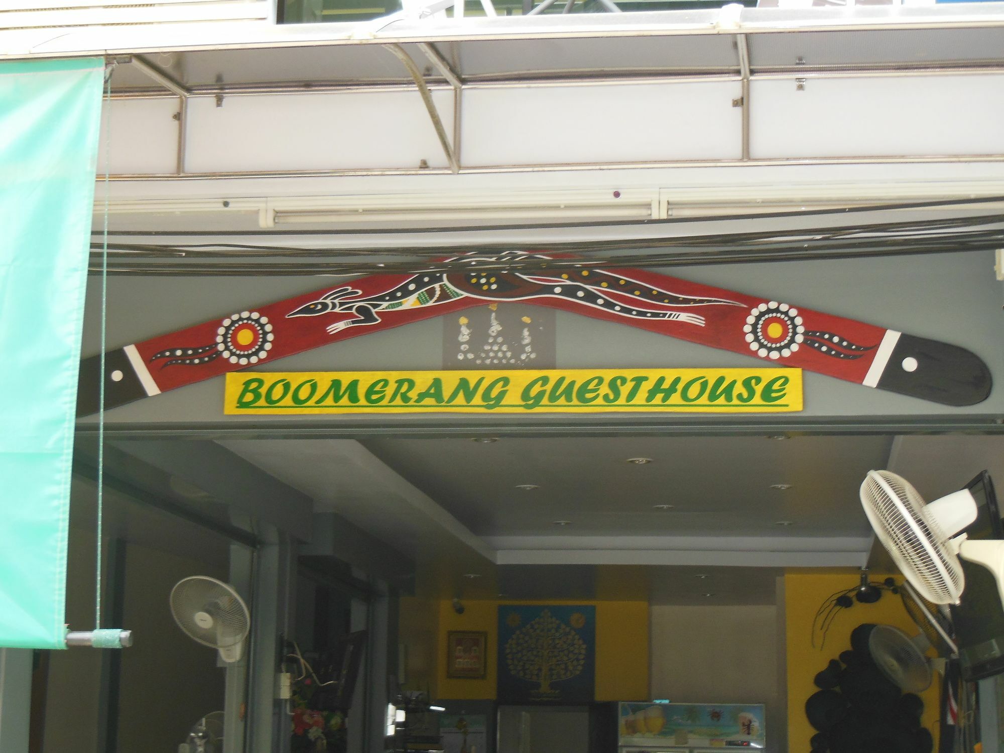 Boomerang Guesthouse And Bar Pattaya Exterior foto